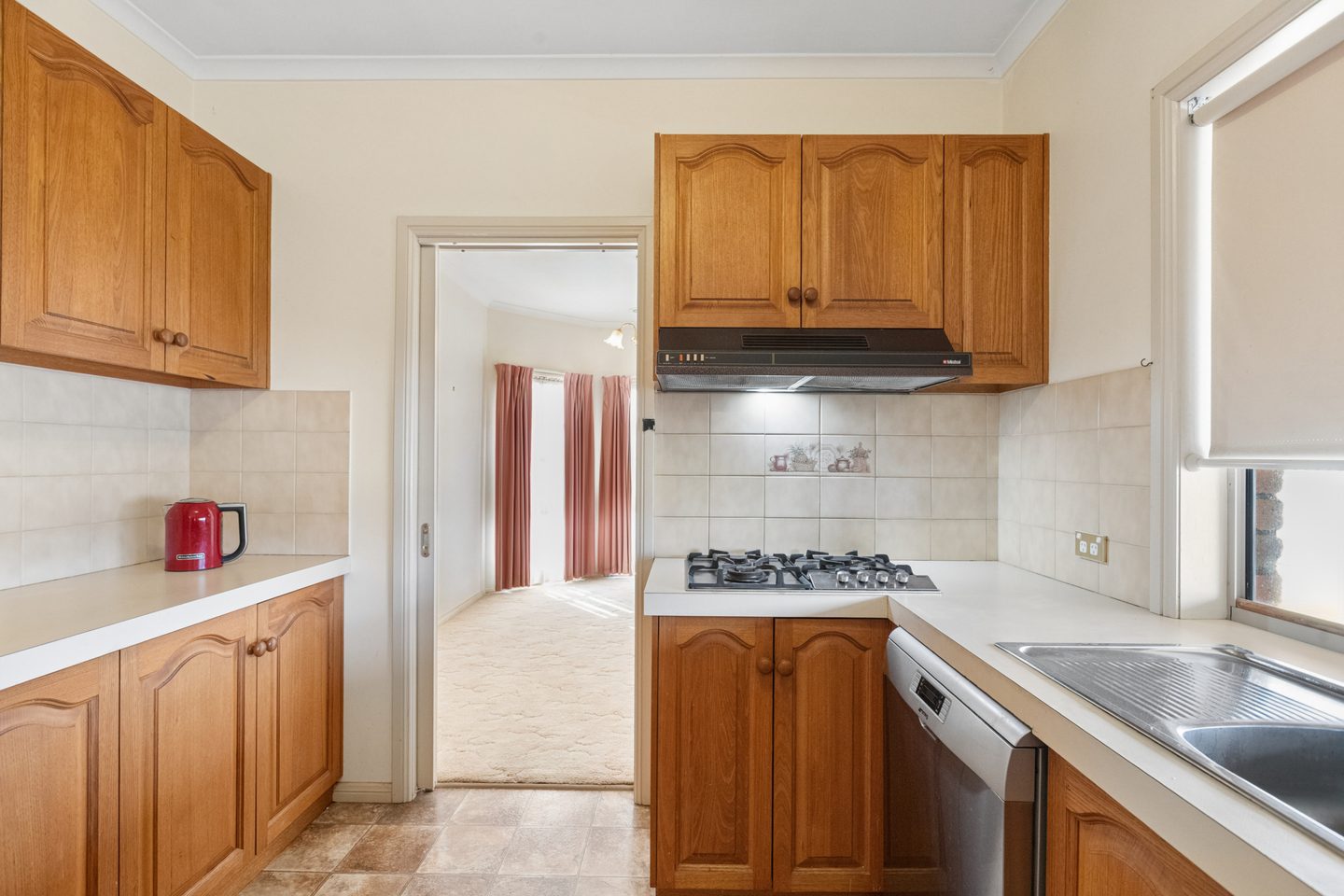 Kitchen with gas cooking